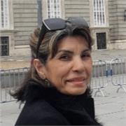 Soy una profesora que se adapta al nivel de cada estudiante, evaluando sus debilidades y fortalezas